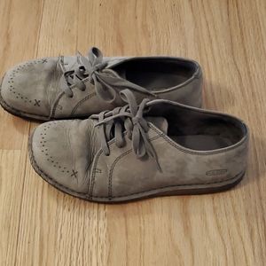 Keen Sierra Women's Suede Oxfords with Crepe Soles